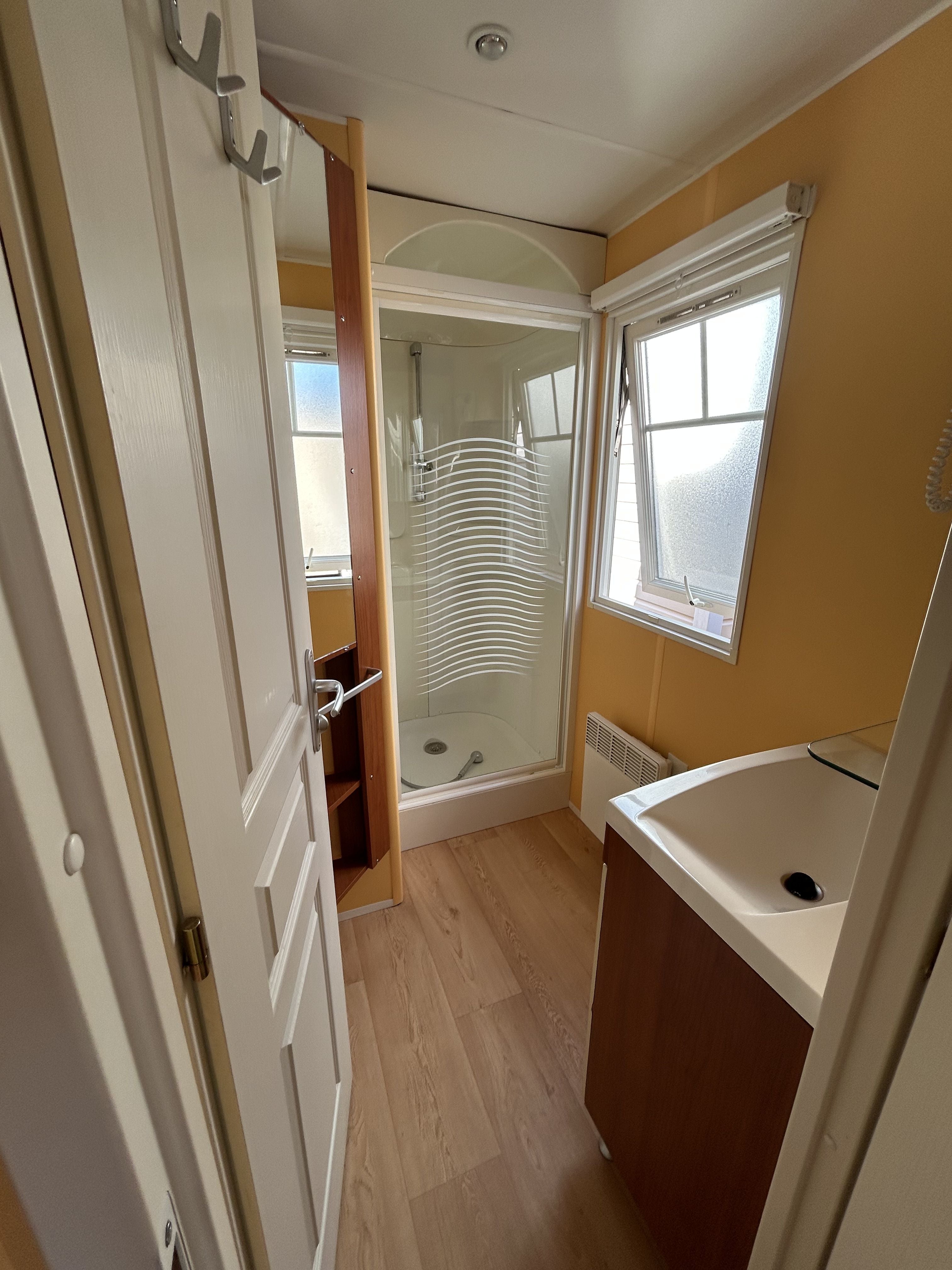 Ressonância magnética panorâmica de safira