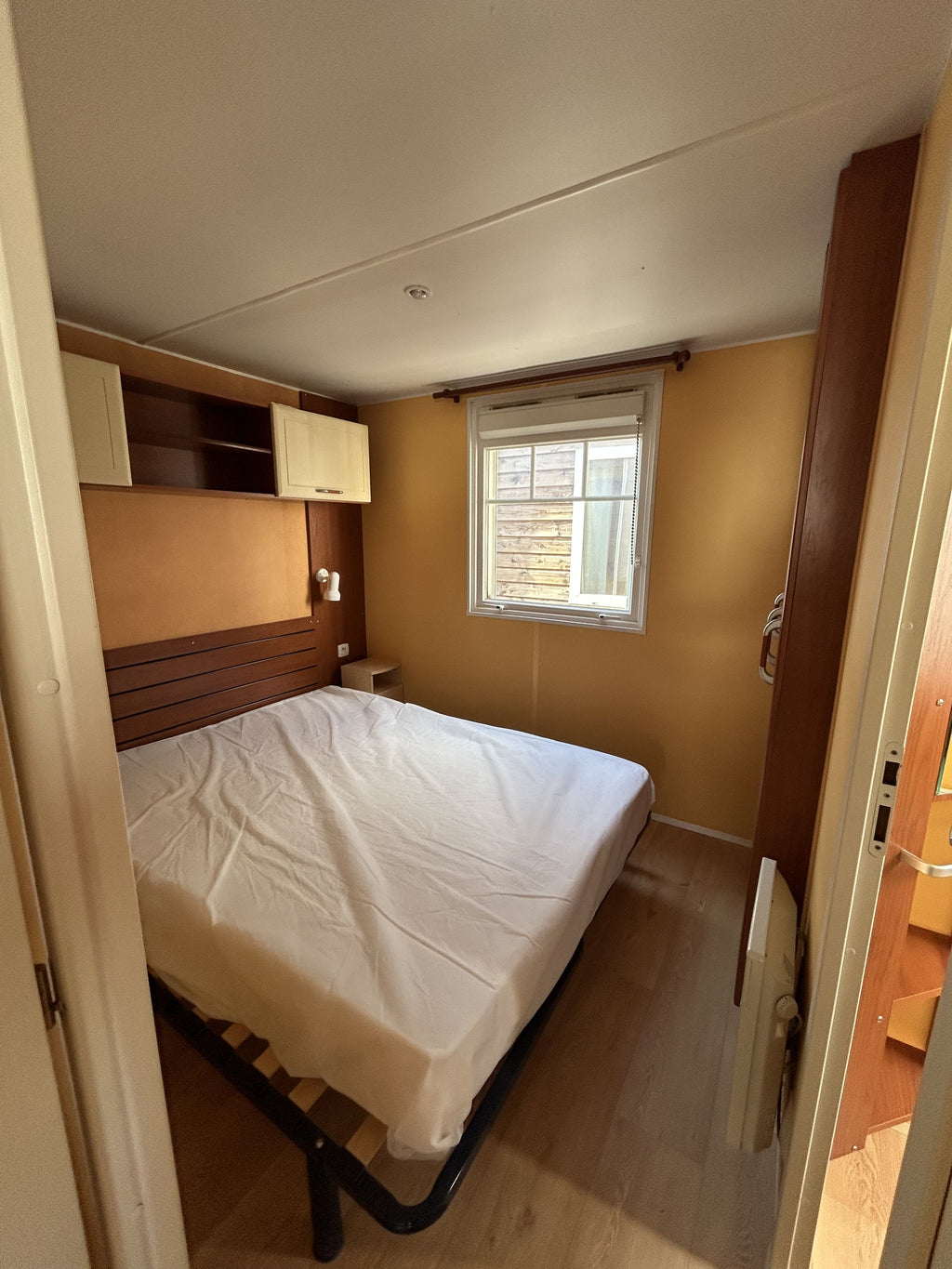 Ressonância magnética panorâmica de safira