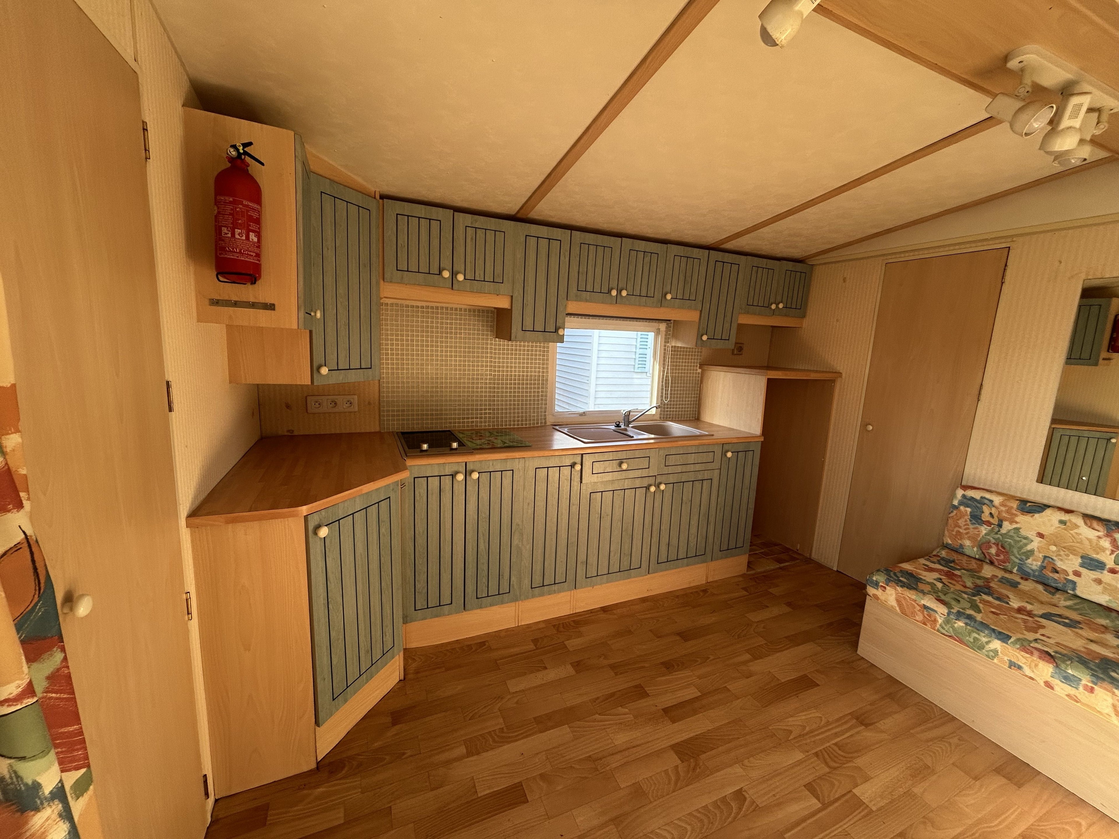 T2     WILLERBY COTTAGE