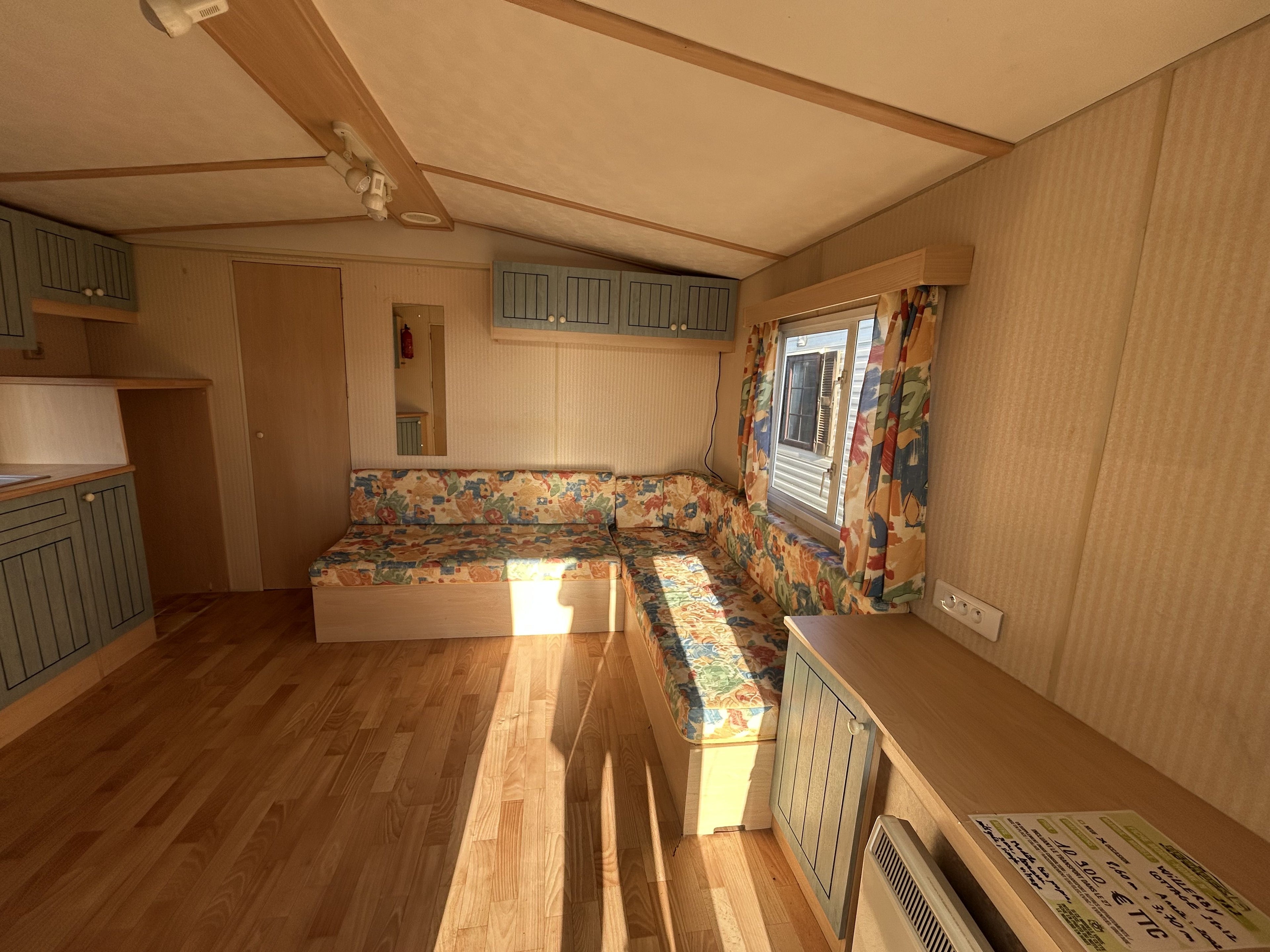 T2     WILLERBY COTTAGE