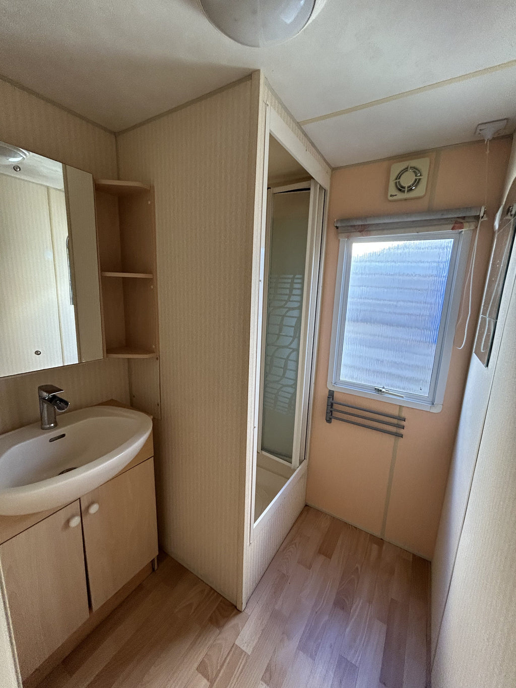 T2     WILLERBY COTTAGE