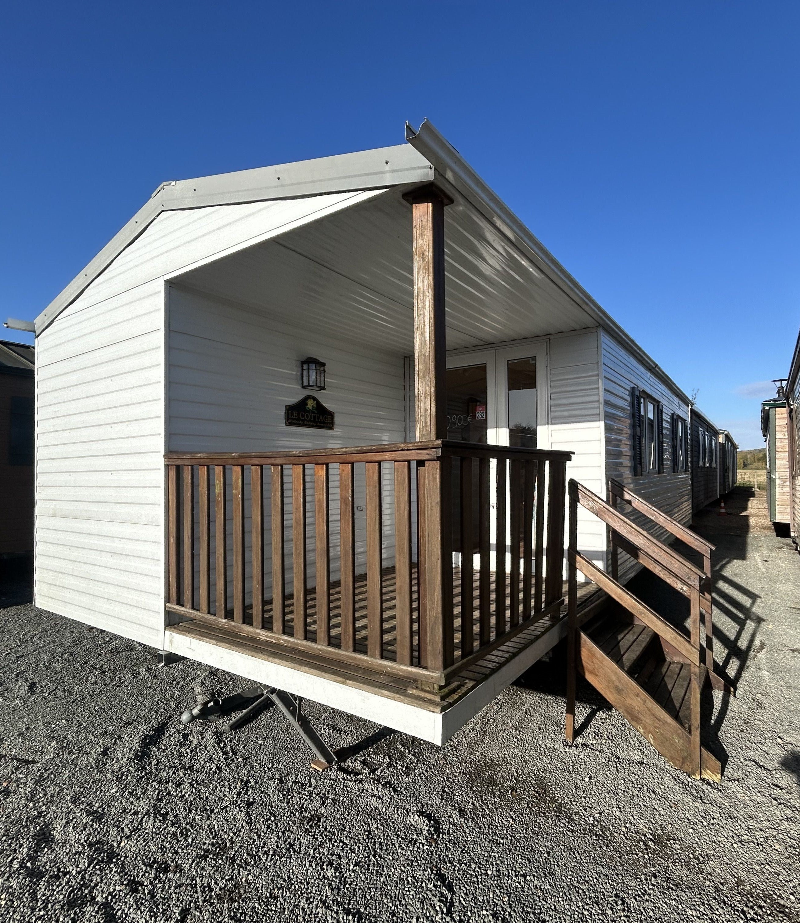 T2     WILLERBY COTTAGE